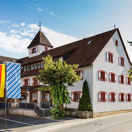 Wirtshaus & Hotel Goldener Greif Edelsfeld 外观 照片